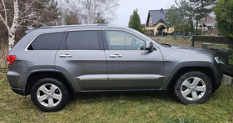 Jeep Grand Cherokee cena 59900 przebieg: 171000, rok produkcji 2012 z Opole małe 232